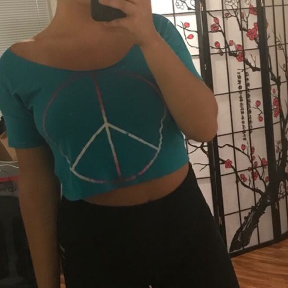 AMERICAN EAGLE Crop Top Sz MD - Picture 4 of 5